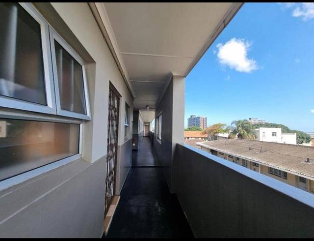 1 BEDROOM APARTMENT TO LET IN BULWER